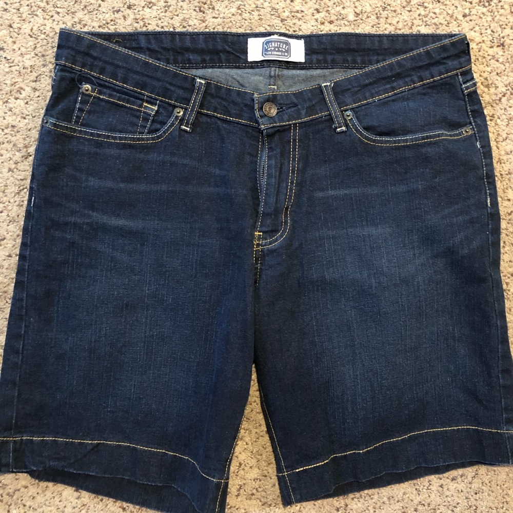 Lee signature shorts